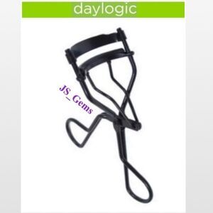 New Daylogic Eyelash Curler Black Professional Make Up Tool NWT